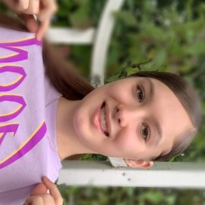 Meet your Posher, Crystal